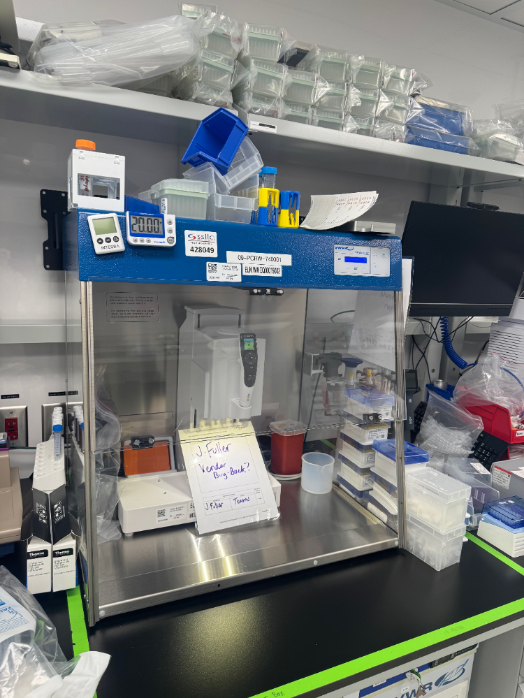 Image of VWR PCR Workstation